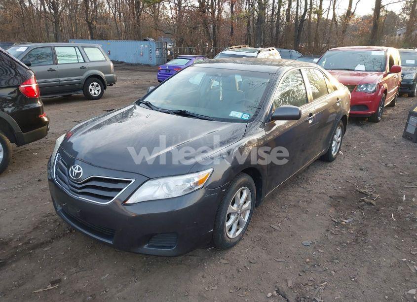 Photo 2 of 2011 Toyota Camry LE (VIN 4T1BF3EK8BU633811)