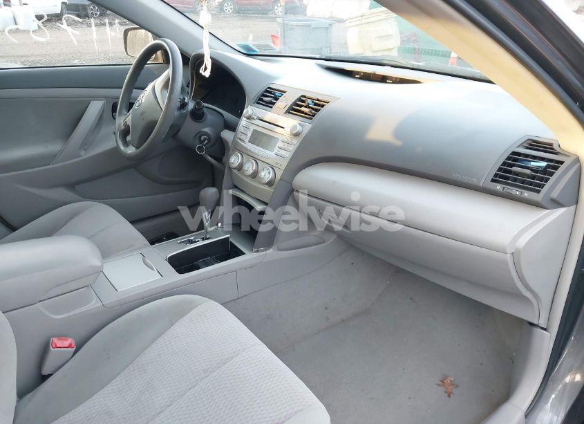 Photo 5 of 2011 Toyota Camry LE (VIN 4T1BF3EK8BU633811)