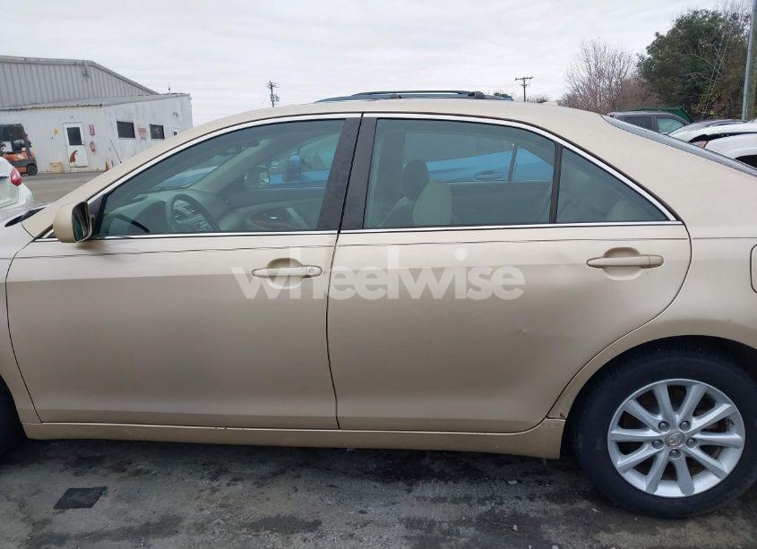 Photo 13 of 2011 Toyota Camry XLE (VIN 4T1BF3EK8BU634781)