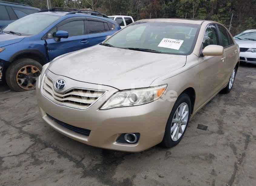 Photo 2 of 2011 Toyota Camry XLE (VIN 4T1BF3EK8BU634781)