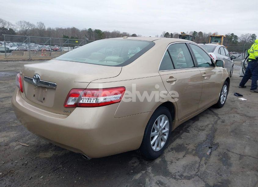 Photo 4 of 2011 Toyota Camry XLE (VIN 4T1BF3EK8BU634781)