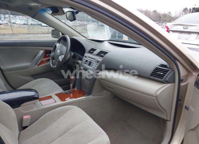 Photo 5 of 2011 Toyota Camry XLE (VIN 4T1BF3EK8BU634781)