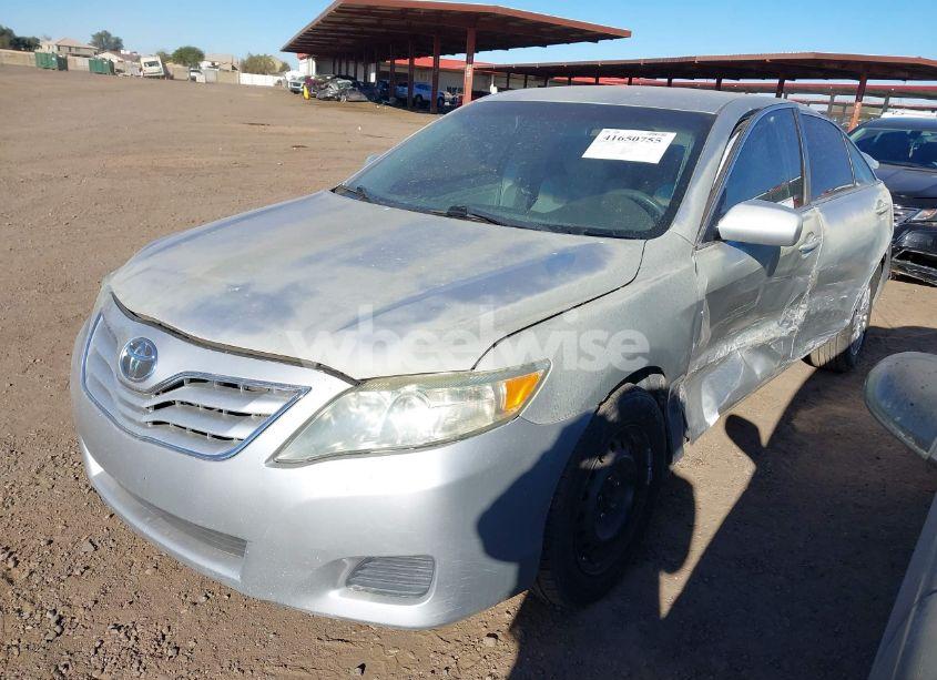 Photo 2 of 2011 Toyota Camry LE (VIN 4T1BF3EK8BU637910)