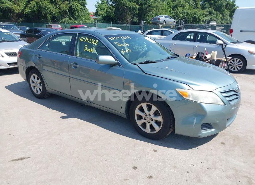 2011 Toyota Camry LE (VIN 4T1BF3EK8BU648566) main photo