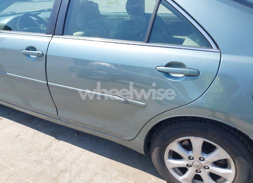 Photo 13 of 2011 Toyota Camry LE (VIN 4T1BF3EK8BU648566)