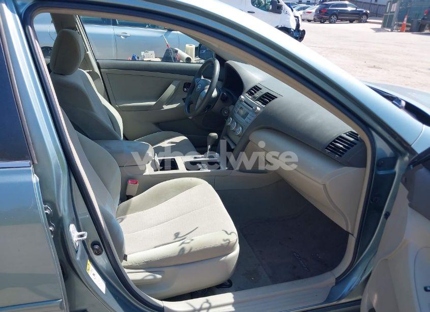 Photo 5 of 2011 Toyota Camry LE (VIN 4T1BF3EK8BU648566)