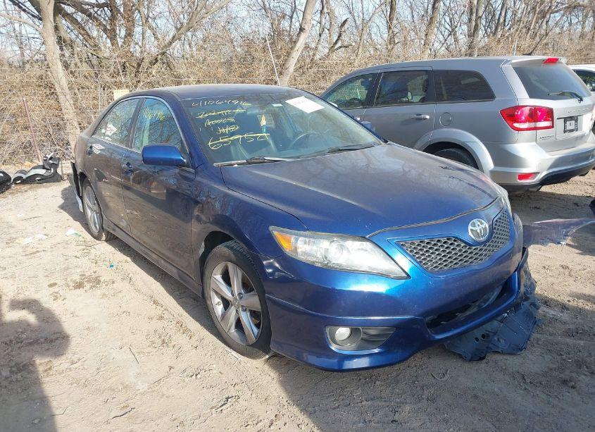2011 Toyota Camry SE (VIN 4T1BF3EK8BU659521) main photo
