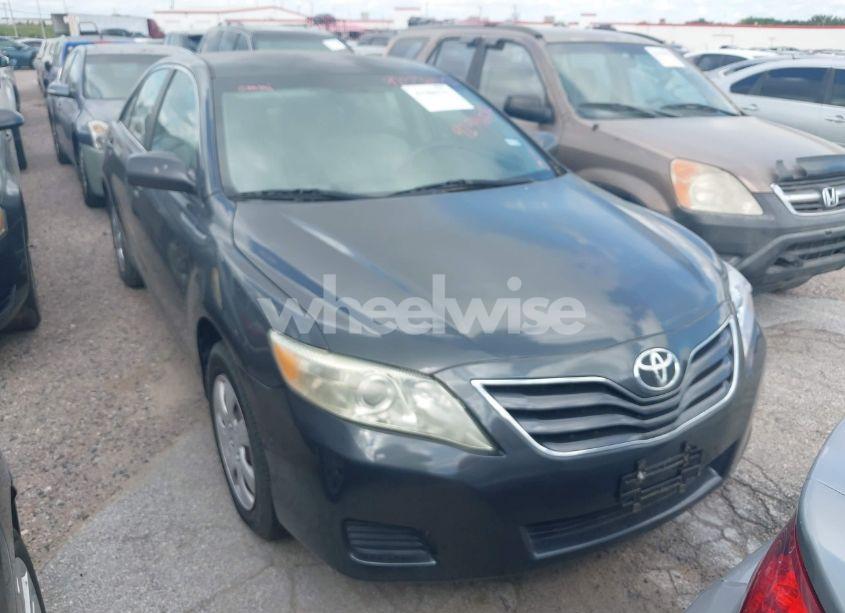 2011 Toyota Camry LE (VIN 4T1BF3EK8BU661351) main photo