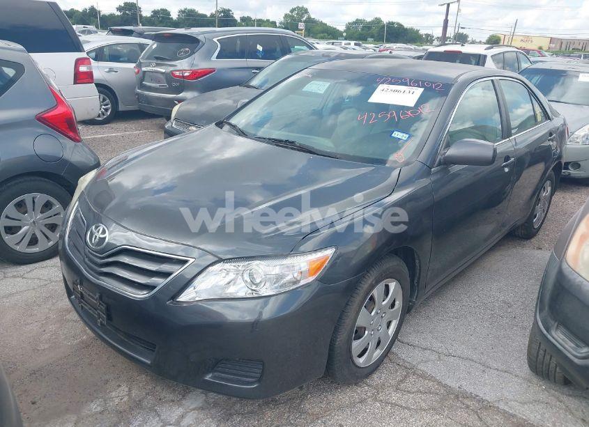 Photo 2 of 2011 Toyota Camry LE (VIN 4T1BF3EK8BU661351)