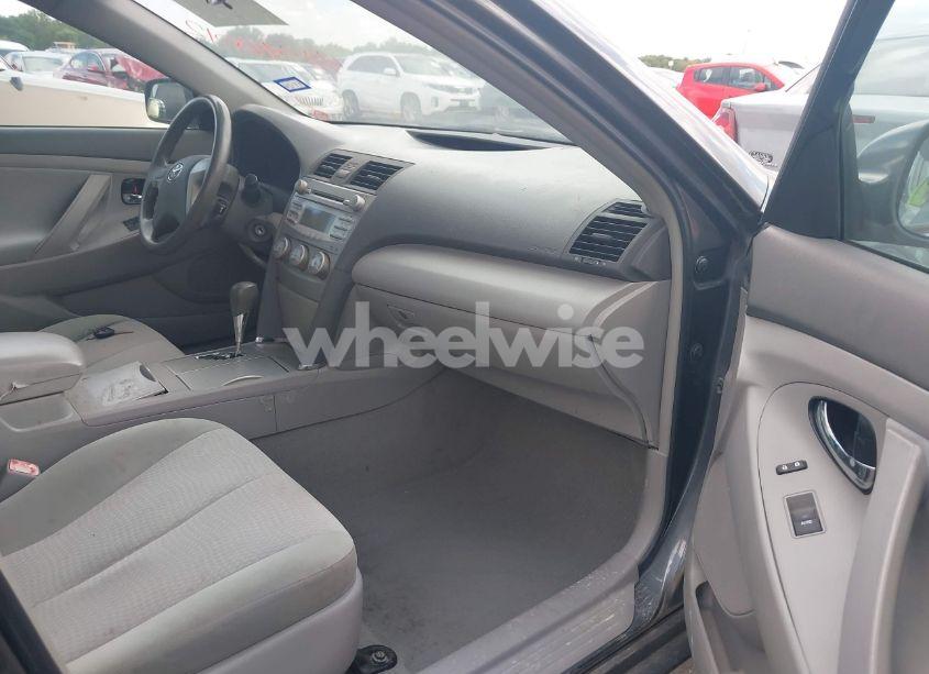 Photo 5 of 2011 Toyota Camry LE (VIN 4T1BF3EK8BU661351)