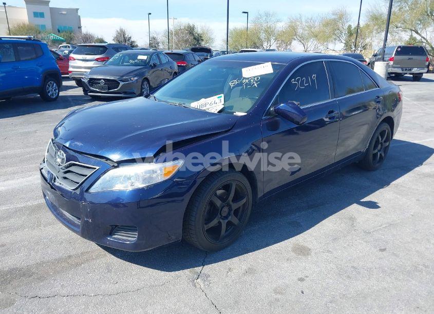 Photo 2 of 2011 Toyota Camry LE (VIN 4T1BF3EK8BU666470)