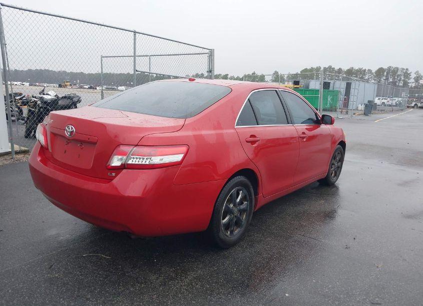 Photo 4 of 2011 Toyota Camry LE (VIN 4T1BF3EK8BU669496)