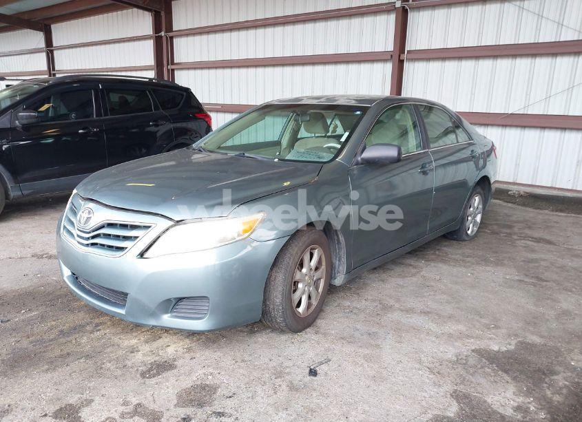 Photo 2 of 2011 Toyota Camry LE (VIN 4T1BF3EK8BU671457)