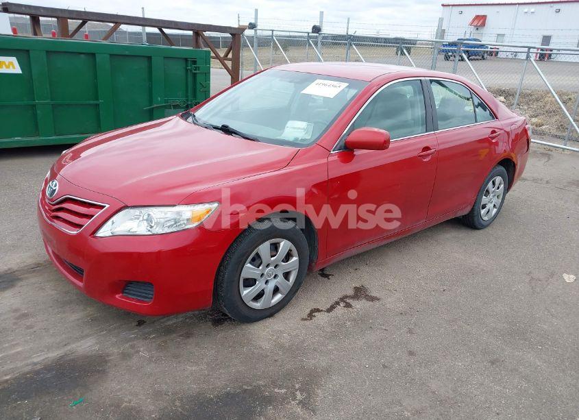 Photo 2 of 2011 Toyota Camry LE (VIN 4T1BF3EK8BU677078)