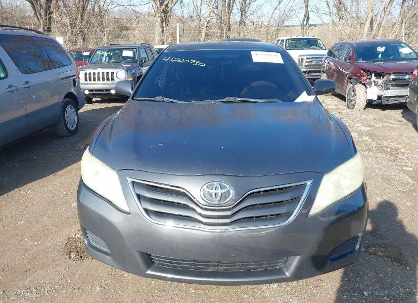 Photo 6 of 2011 Toyota Camry LE (VIN 4T1BF3EK8BU682829)