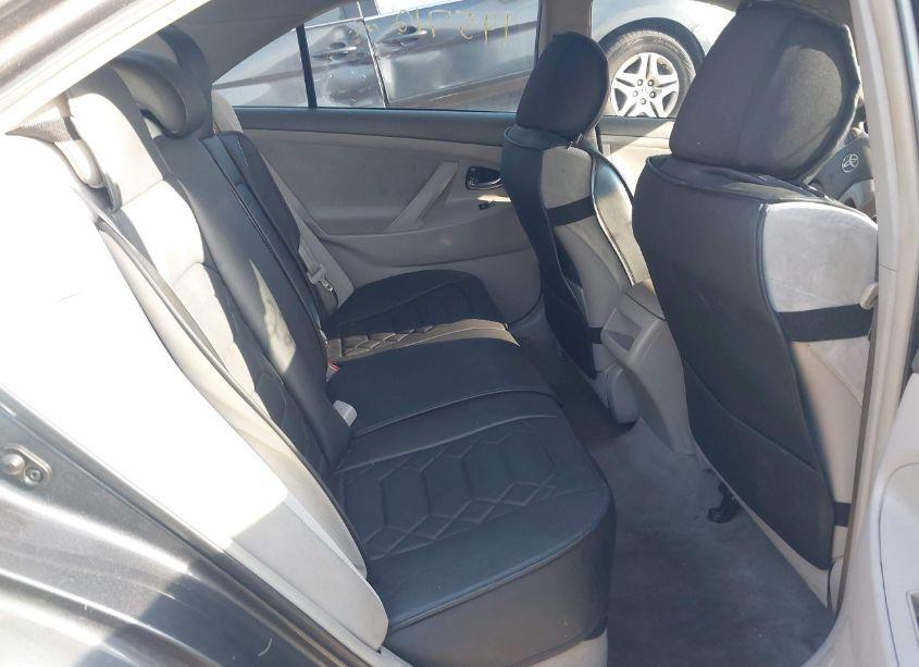 Photo 8 of 2011 Toyota Camry LE (VIN 4T1BF3EK8BU682829)