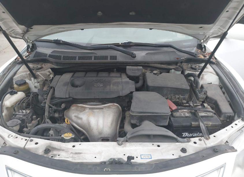 Photo 10 of 2011 Toyota Camry LE (VIN 4T1BF3EK8BU684127)