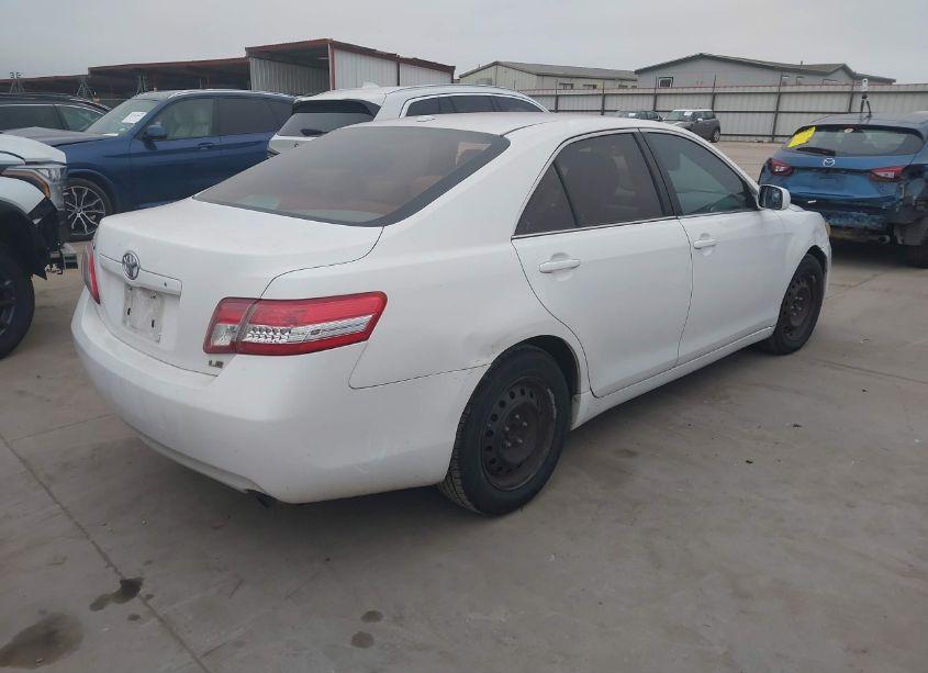 Photo 4 of 2011 Toyota Camry LE (VIN 4T1BF3EK8BU684127)