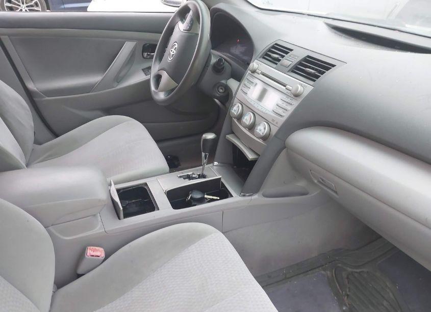 Photo 5 of 2011 Toyota Camry LE (VIN 4T1BF3EK8BU684127)