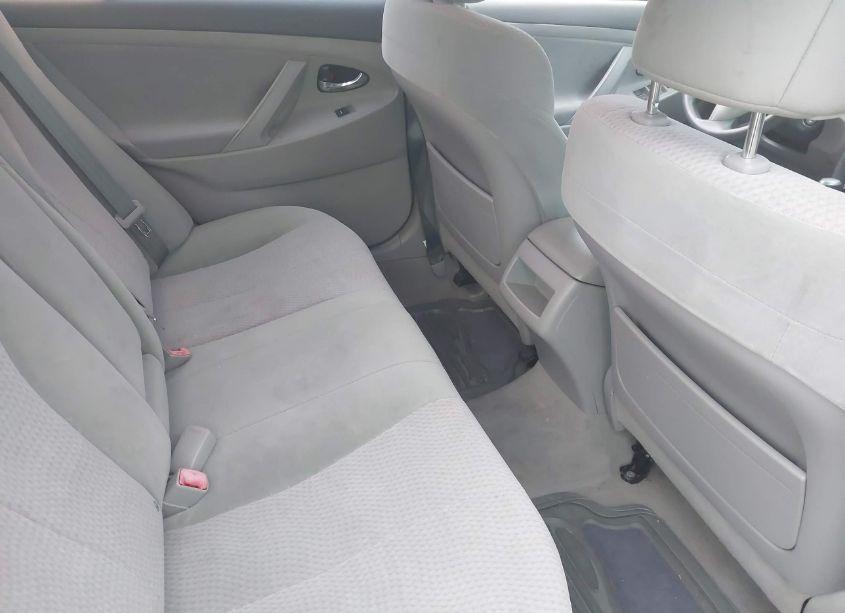 Photo 8 of 2011 Toyota Camry LE (VIN 4T1BF3EK8BU684127)