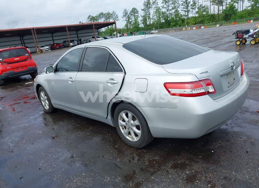 Photo 3 of 2011 Toyota Camry LE (VIN 4T1BF3EK8BU685892)