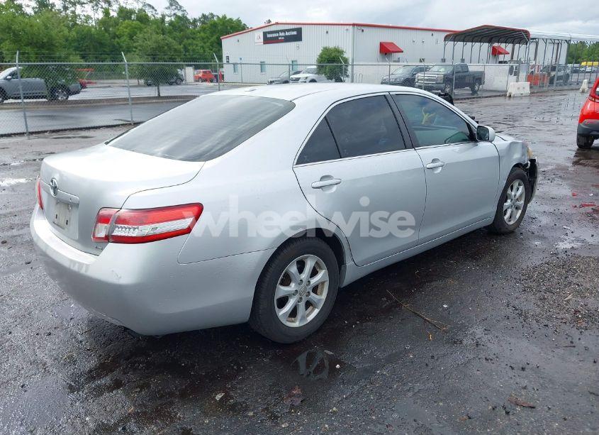 Photo 4 of 2011 Toyota Camry LE (VIN 4T1BF3EK8BU685892)