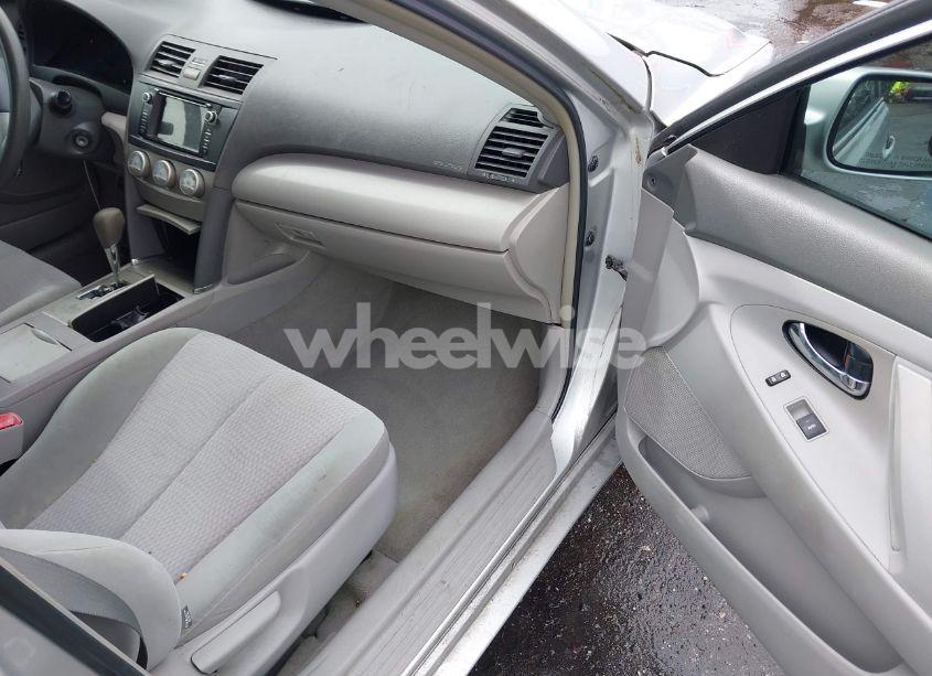 Photo 5 of 2011 Toyota Camry LE (VIN 4T1BF3EK8BU685892)