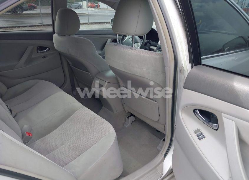 Photo 8 of 2011 Toyota Camry LE (VIN 4T1BF3EK8BU685892)