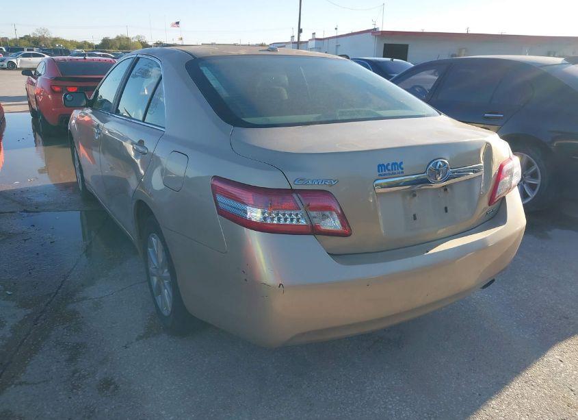 Photo 3 of 2011 Toyota Camry XLE (VIN 4T1BF3EK8BU692194)