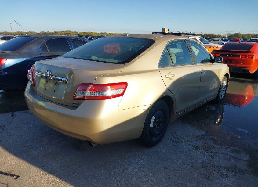 Photo 4 of 2011 Toyota Camry XLE (VIN 4T1BF3EK8BU692194)