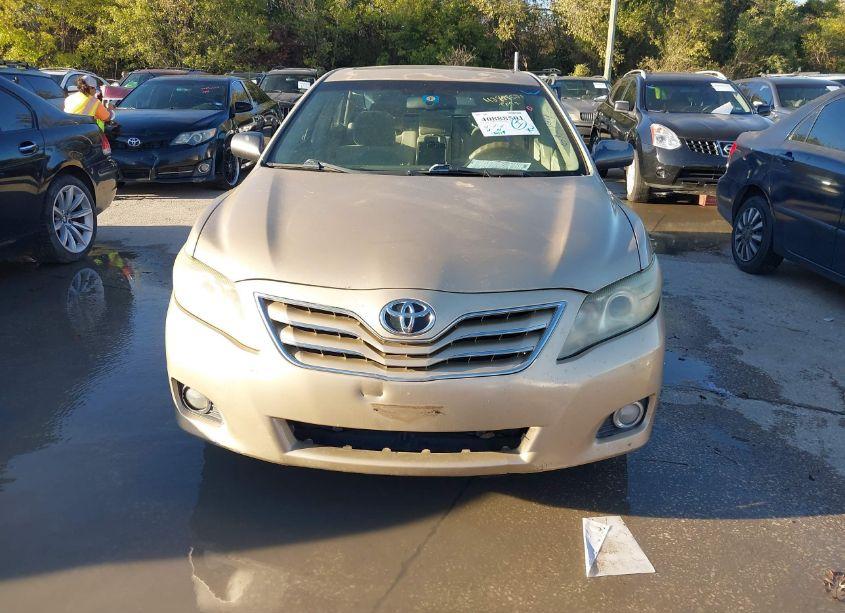 Photo 6 of 2011 Toyota Camry XLE (VIN 4T1BF3EK8BU692194)