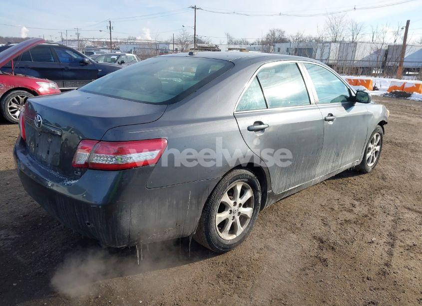 Photo 4 of 2011 Toyota Camry LE (VIN 4T1BF3EK8BU698075)