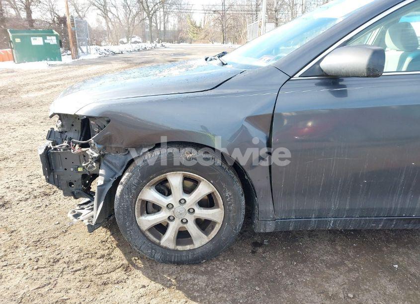 Photo 6 of 2011 Toyota Camry LE (VIN 4T1BF3EK8BU698075)