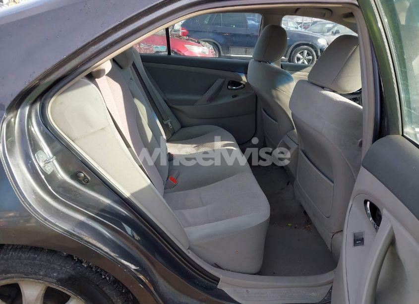 Photo 8 of 2011 Toyota Camry LE (VIN 4T1BF3EK8BU698075)