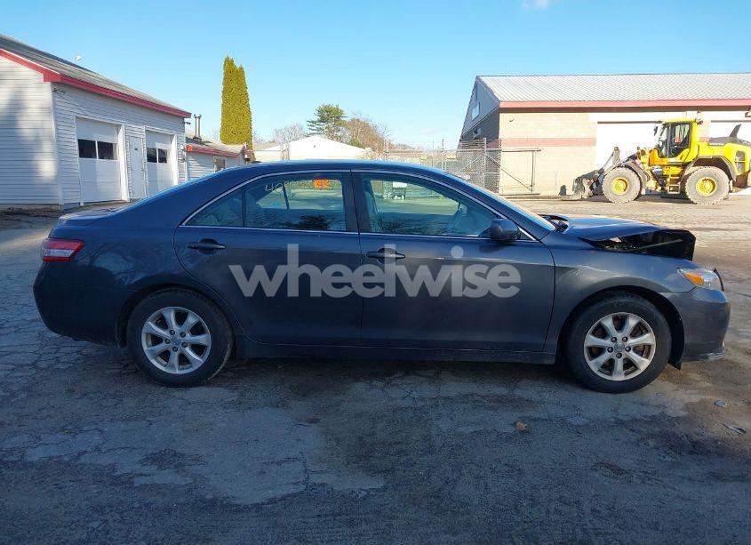 Photo 14 of 2011 Toyota Camry LE (VIN 4T1BF3EK8BU702870)