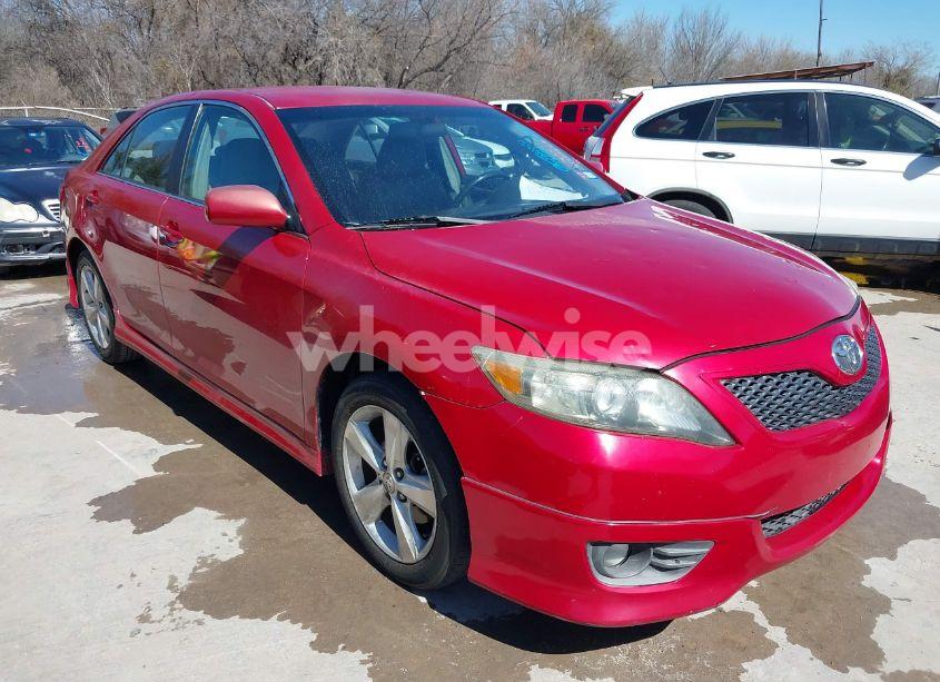 2011 Toyota Camry SE (VIN 4T1BF3EK8BU712444) main photo