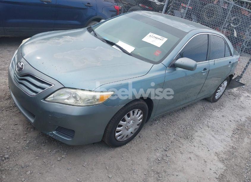 Photo 2 of 2011 Toyota Camry LE (VIN 4T1BF3EK8BU723900)