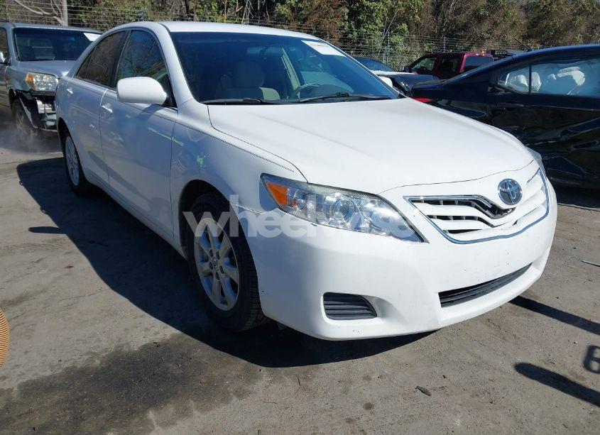 2011 Toyota Camry LE (VIN 4T1BF3EK8BU736159) main photo