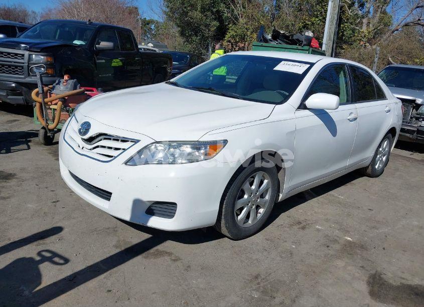 Photo 2 of 2011 Toyota Camry LE (VIN 4T1BF3EK8BU736159)