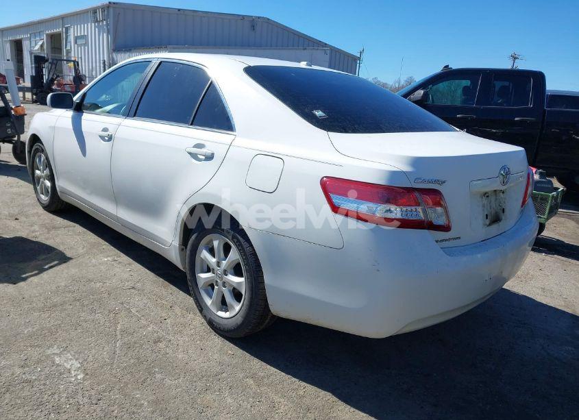 Photo 3 of 2011 Toyota Camry LE (VIN 4T1BF3EK8BU736159)