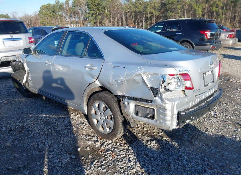 Photo 3 of 2011 Toyota Camry (VIN 4T1BF3EK8BU743614)