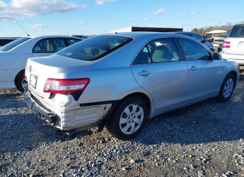 Photo 4 of 2011 Toyota Camry (VIN 4T1BF3EK8BU743614)