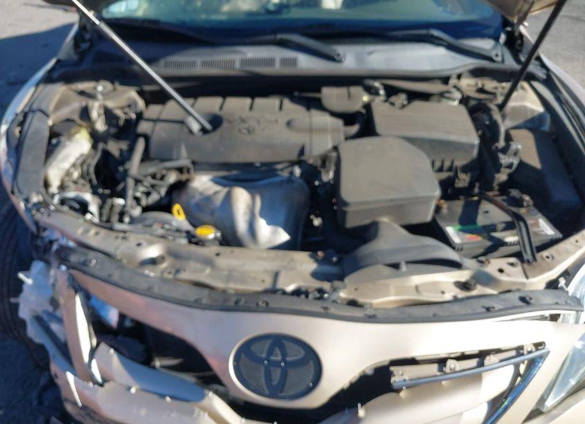 Photo 10 of 2011 Toyota Camry LE (VIN 4T1BF3EK8BU749722)