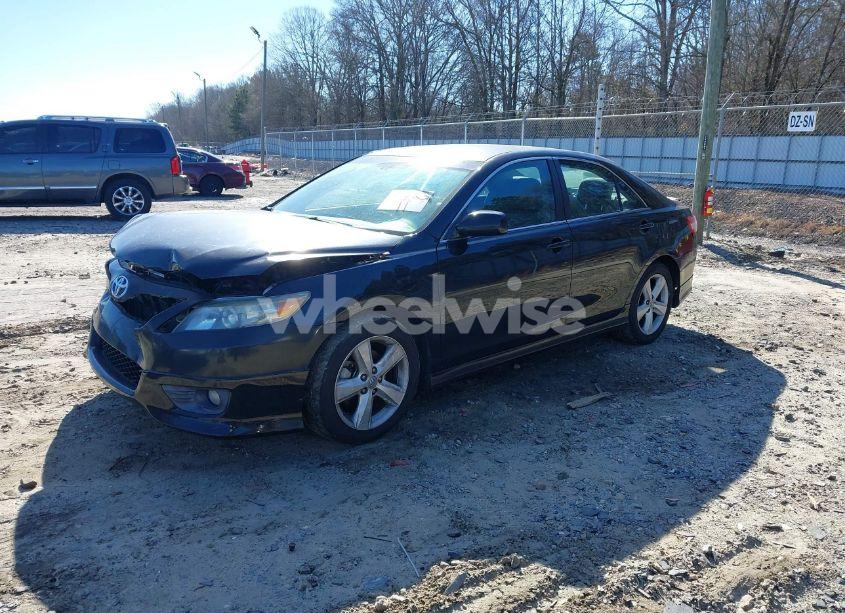 Photo 2 of 2011 Toyota Camry SE (VIN 4T1BF3EK8BU751549)