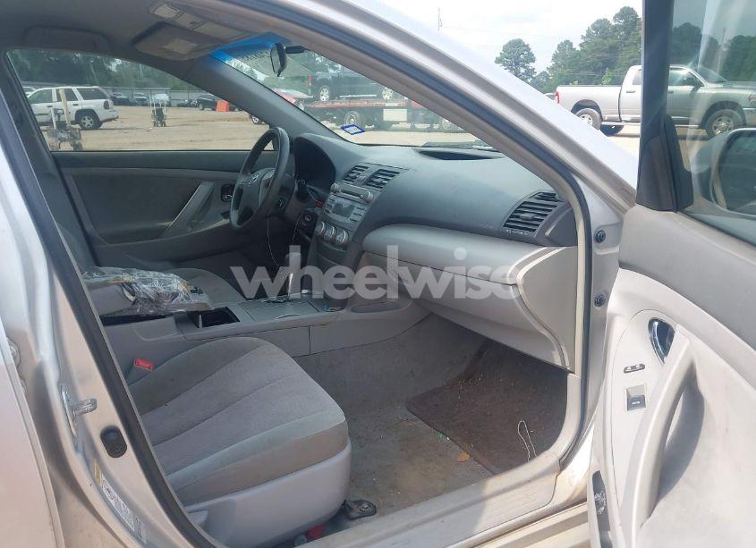 Photo 5 of 2011 Toyota Camry LE (VIN 4T1BF3EK8BU754094)