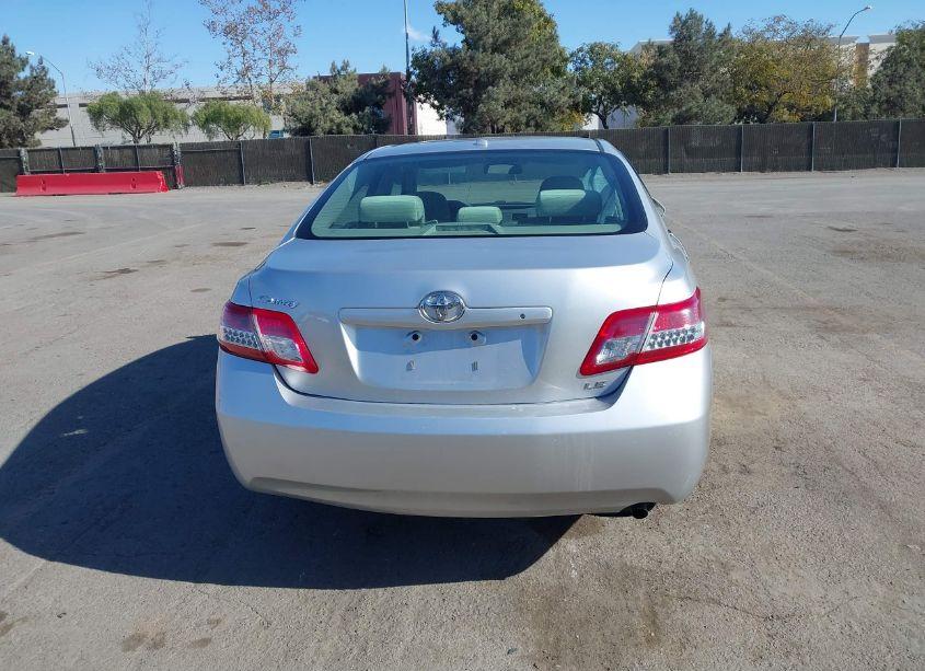 Photo 16 of 2011 Toyota Camry LE (VIN 4T1BF3EK8BU756878)