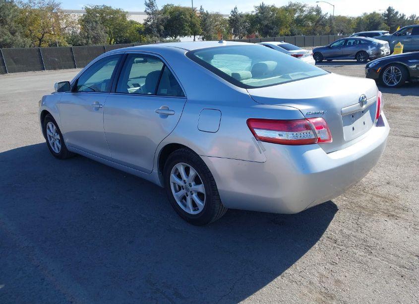 Photo 3 of 2011 Toyota Camry LE (VIN 4T1BF3EK8BU756878)