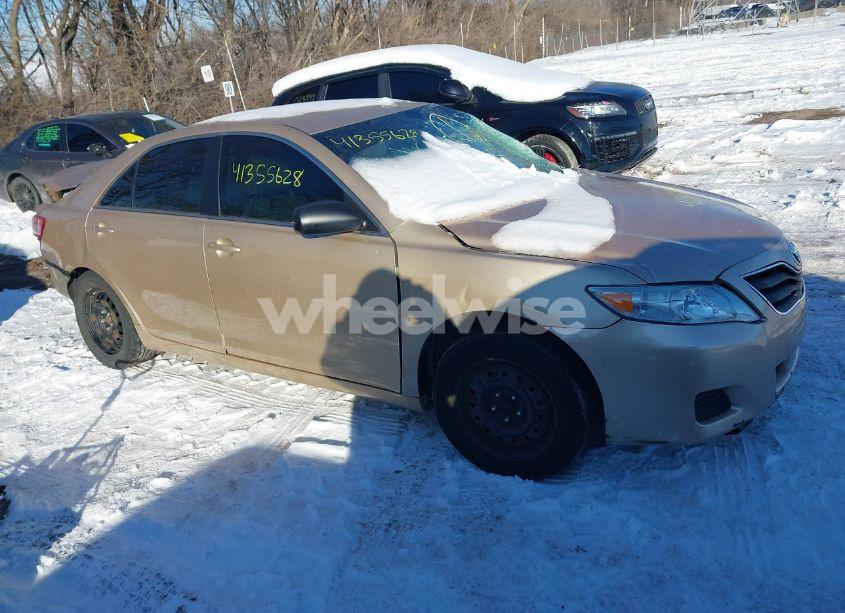 2011 Toyota Camry LE (VIN 4T1BF3EK8BU766911) main photo