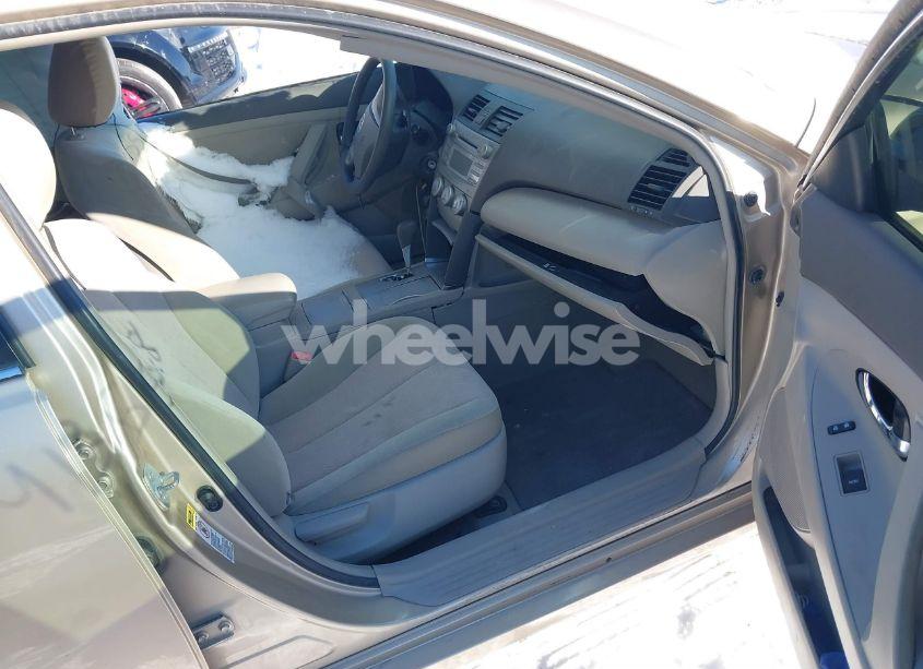 Photo 5 of 2011 Toyota Camry LE (VIN 4T1BF3EK8BU766911)