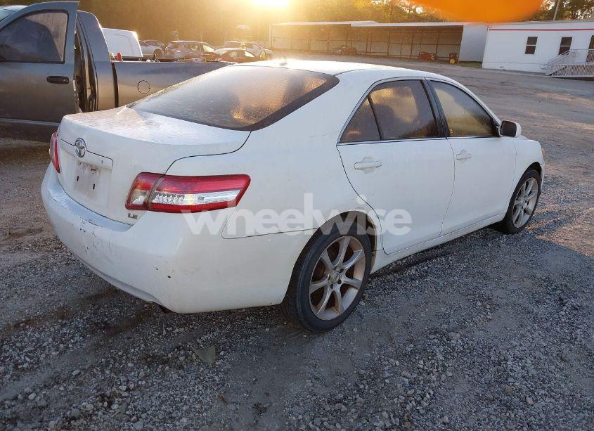 Photo 4 of 2011 Toyota Camry LE (VIN 4T1BF3EK8BU771199)